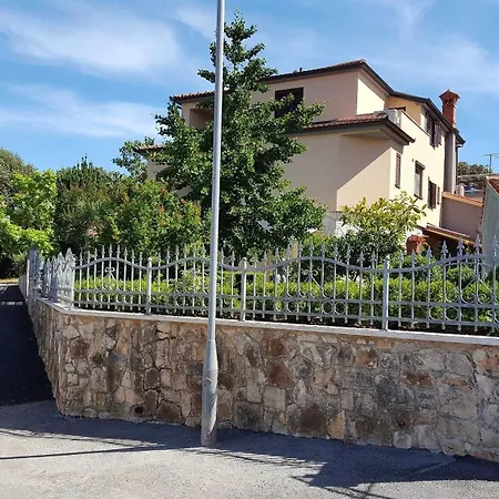 Ginkgo, - Pula Apartman *