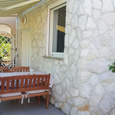 Ginkgo, - Pula Apartman Banjole